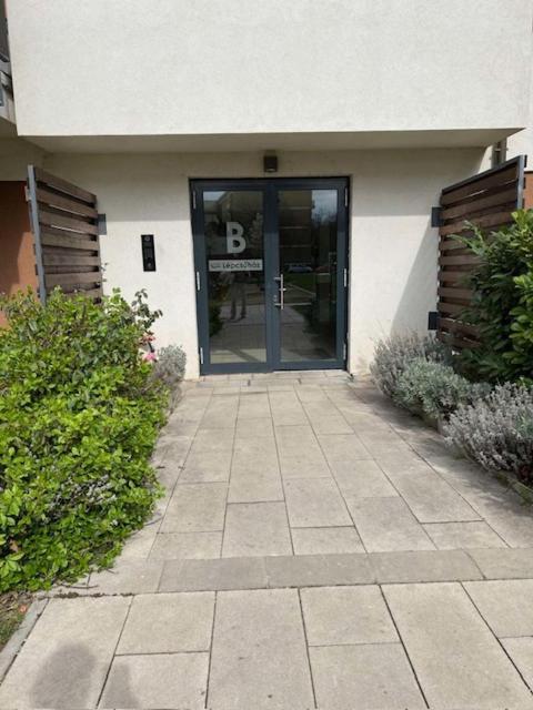 Lux Cordia Apartment With Free Parking Budapest Bagian luar foto